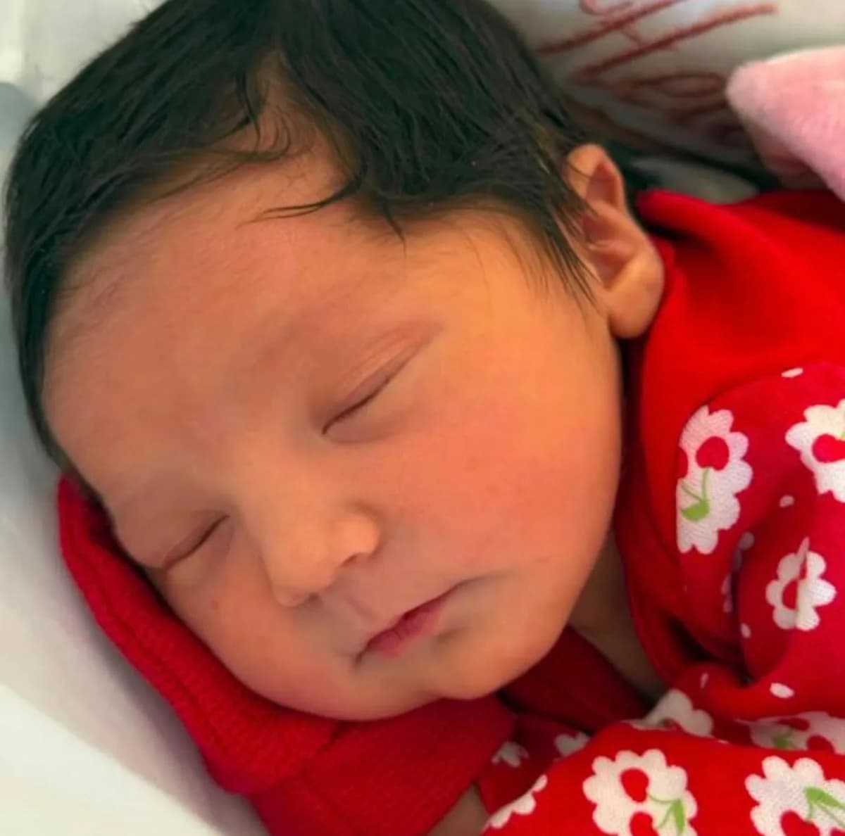 Foto de celular do bebê, antes do ensaio